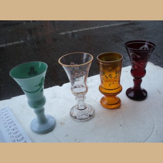 bicchieri bidermaier da collezione  con pittura manuale e molatura manuale { 40 euro al pezzo }